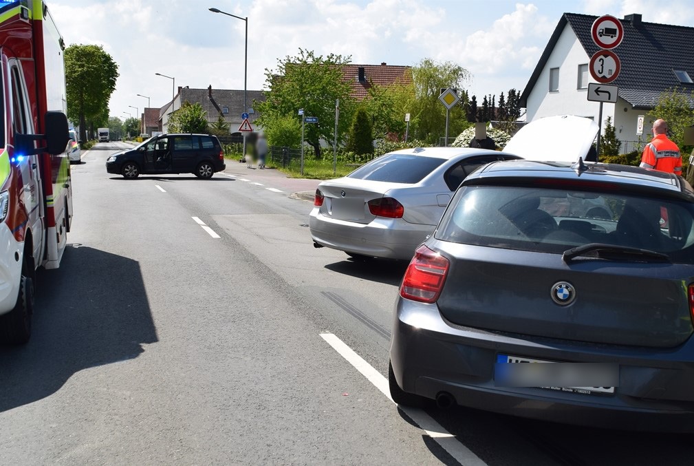 POL-HF: Vorfahrt missachtet - Kollision mit dem Gegenverkehr