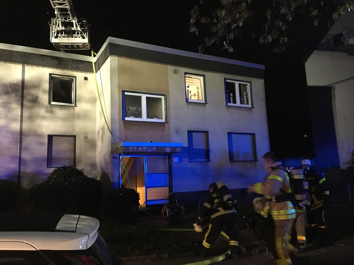 FW-GLA: Wohnungsbrand in Gladbeck: Bewohnerin gerettet!