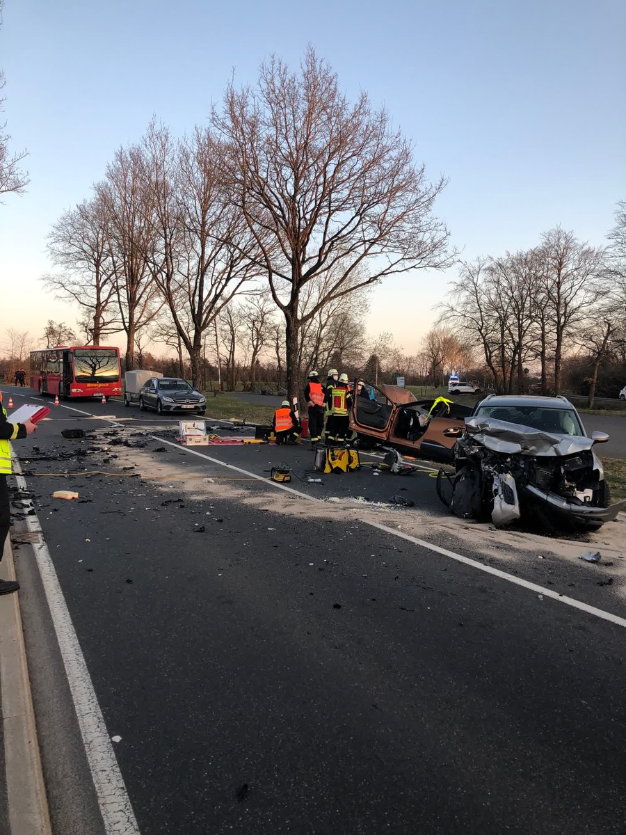 POL-AC: Schwerer Verkehrsunfall bei Fringshaus