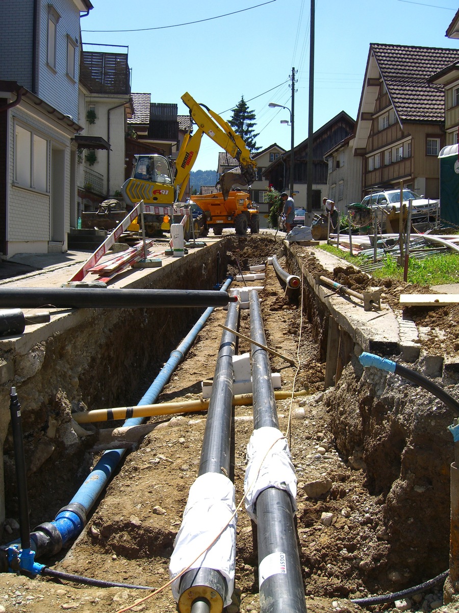 Energie-bois Suisse - La chaleur en réseau: propre, sûre et sans souci