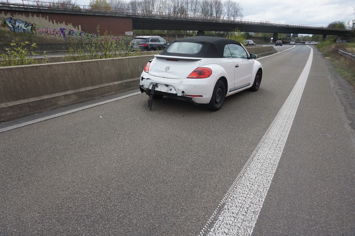 FW Ratingen: Ratingen, BAB 52, Verkehrsunfall im Autobahnkreuz Düsseldorf Nord mit drei Verletzten.