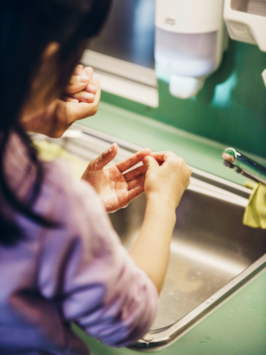 &quot;Schütz ich mich, schütz ich dich&quot;: Beim Kindergesundheitsmobil lernen Kinder alles über Handhygiene