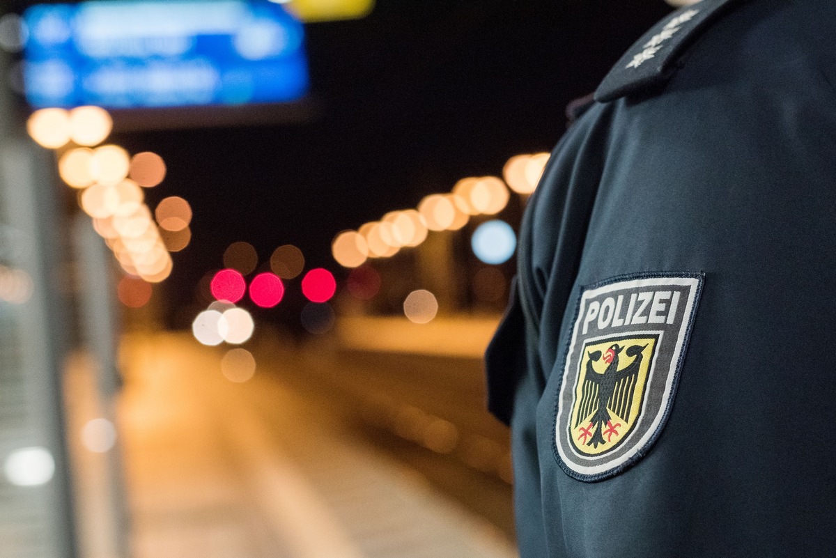 Bundespolizeidirektion München: Angriff Mit Flasche Ruft Bundespolizei ...