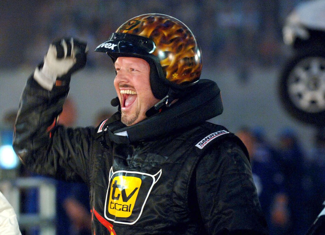 Stefan Raab bremst nicht für Promis: &quot;Die große TV total Stock Car Crash Challenge 2006&quot;