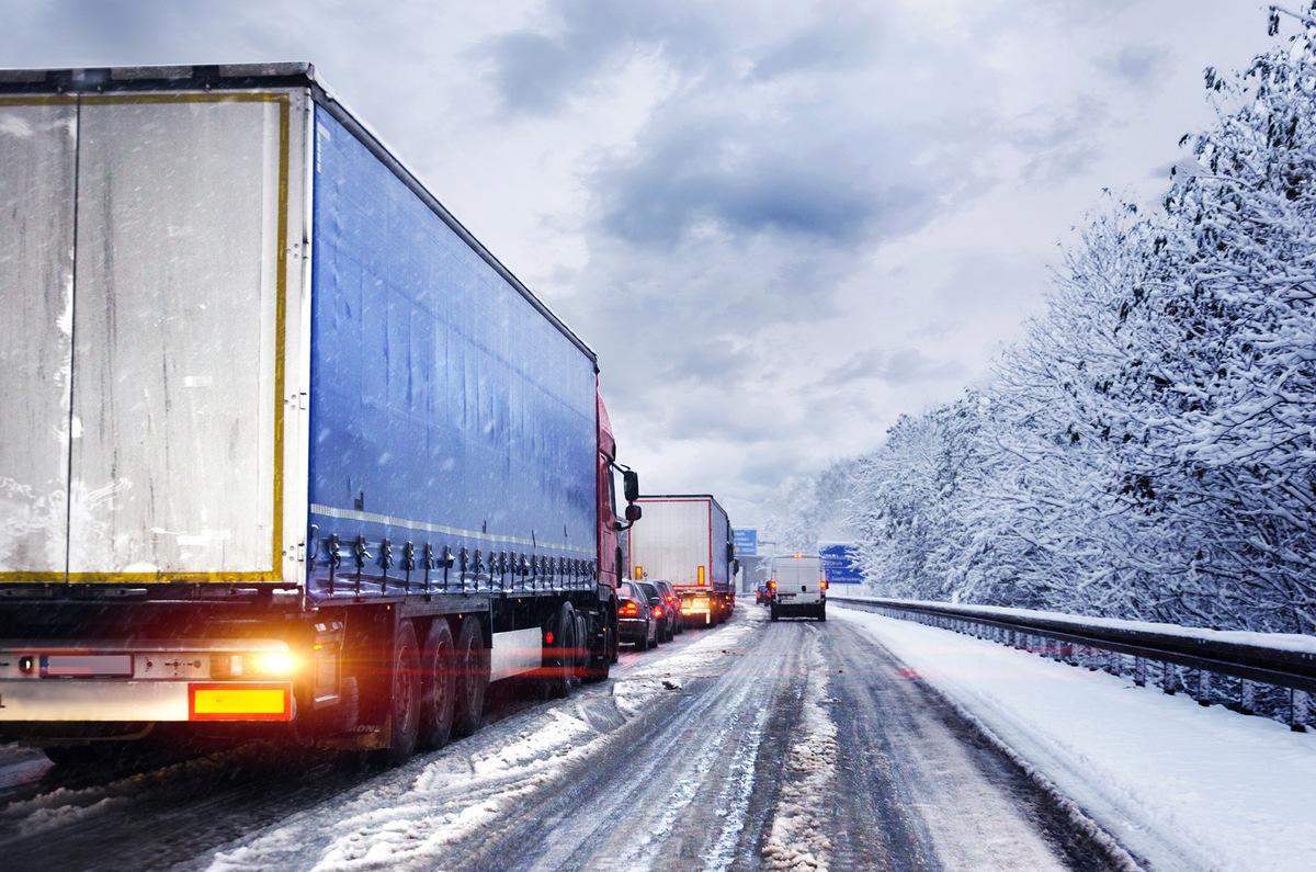 API-TH: Winterglätte am Morgen sorgt für mehrere Verkehrsunfälle