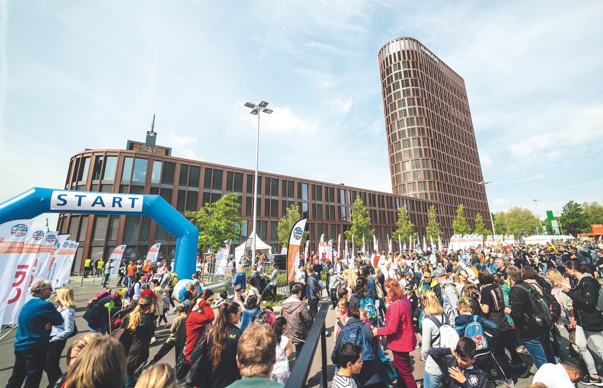 Wir schlagen unseren eigenen Weltrekord! / Der 2. walk4help als Mega-Event in Braunschweig