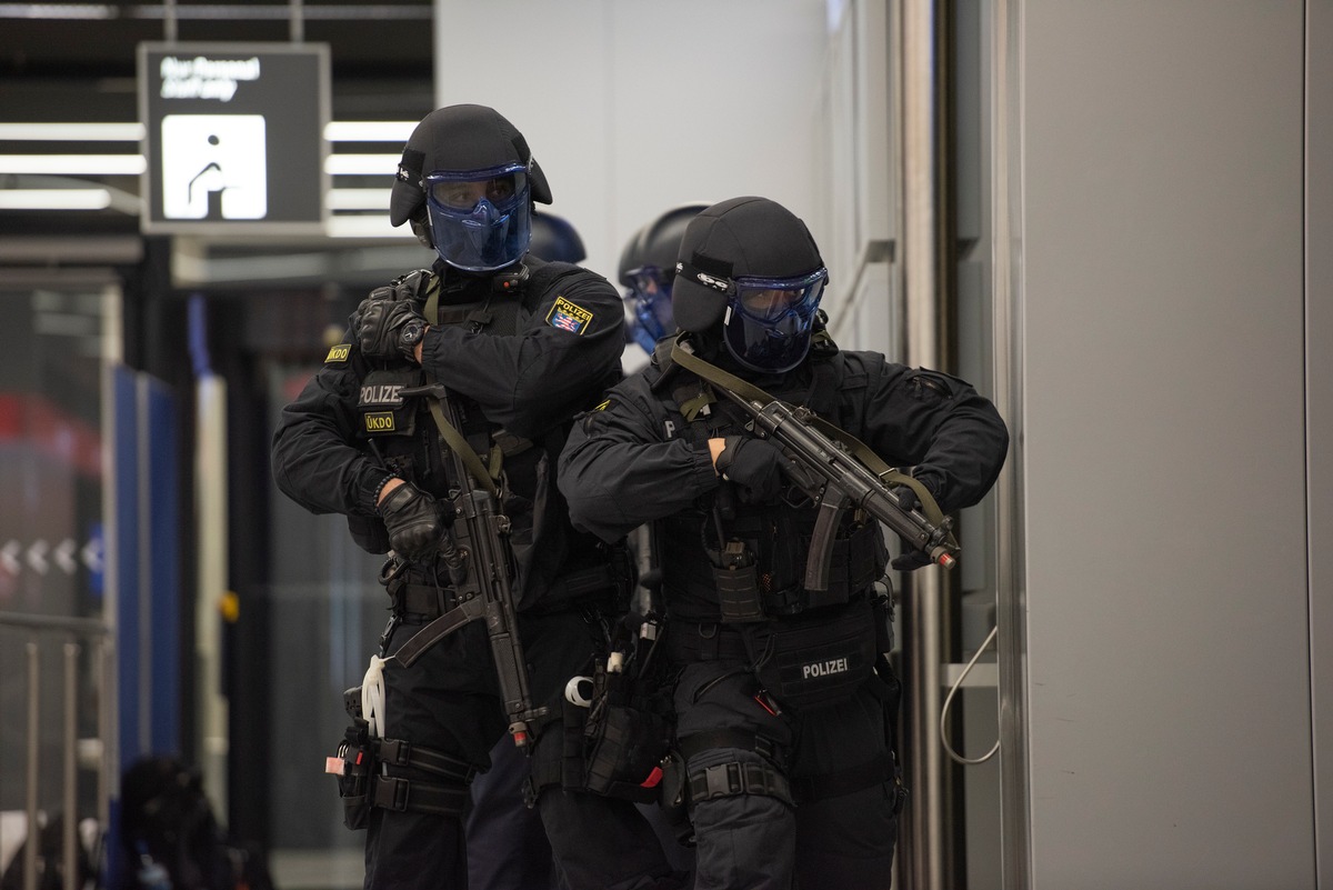 BPOLD FRA: Pressemitteilung von Bundespolizei Flughafen Frankfurt am Main, Polizeipräsidium Frankfurt am Main und Hauptzollamt Frankfurt am Main / Erfolgreiche Anti-Terror-Übung am Flughafen Frankfurt am Main