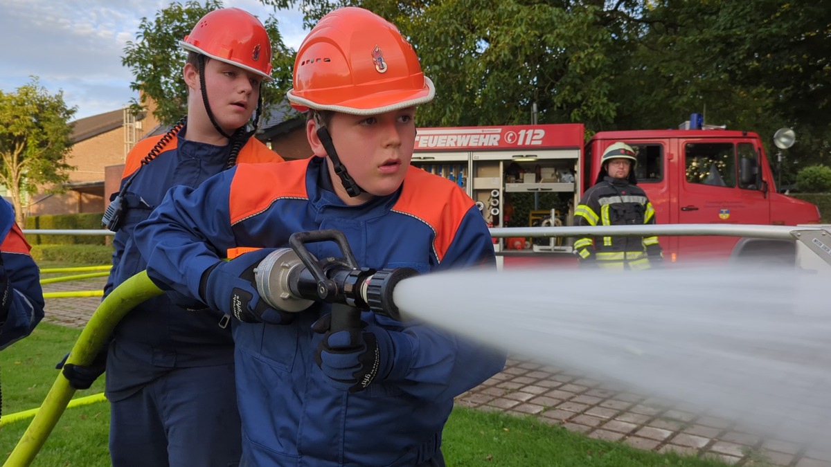 FW-KLE: Spannende Einsätze beim Berufsfeuerwehrtag der Jugendfeuerwehr