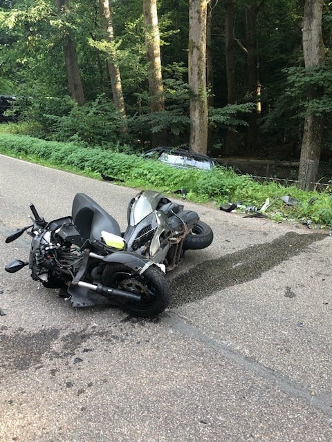 POL-PDPS: Verkehrsunfall zwischen PKW und Rollerfahrer