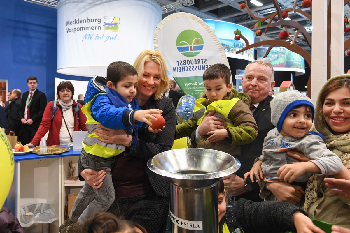 Bundesfamilienministerin Schwesig auf der IGW 2017