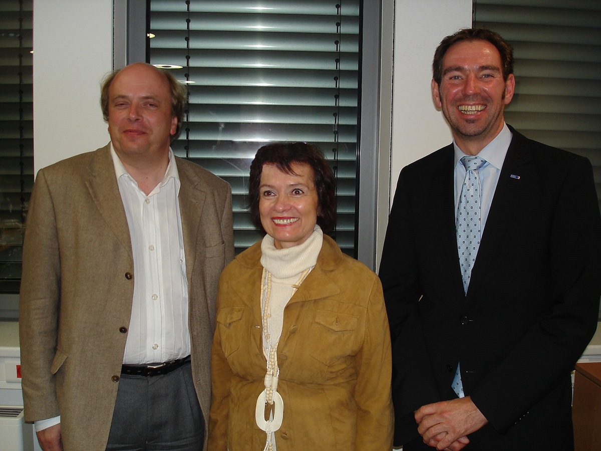 Zu Gast in einem Herzstück der Globalisierung - Der PR Club Hamburg on tour bei der HHLA