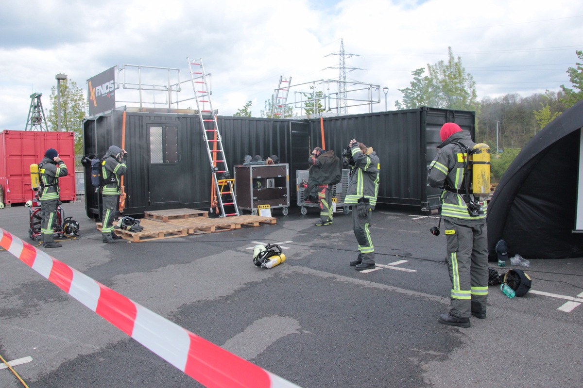 FW Dinslaken: Action am Wochenende auf der Feuerwache