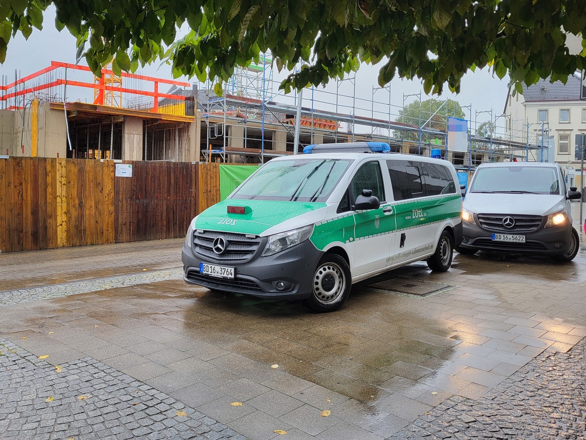 HZA-D: Zoll überprüft Baustelle in Solingen/40 Arbeitnehmer ohne Arbeitszeitnachweis