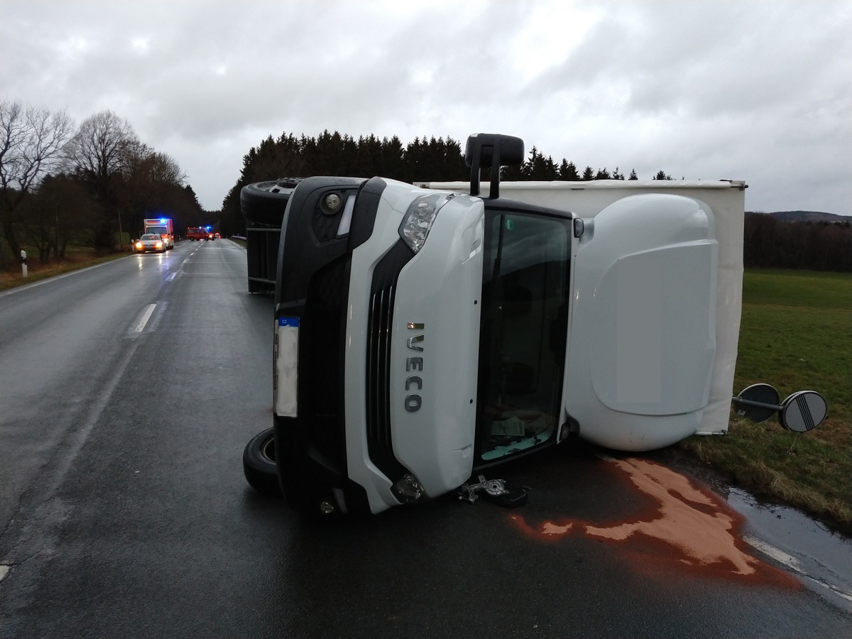 FW-EN: Umgestürzter LKW auf L528