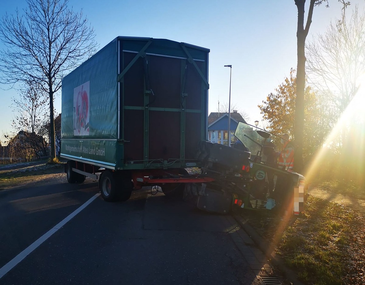 POL-STD: Treckerfahrer bei Unfall im Alten Land schwer verletzt