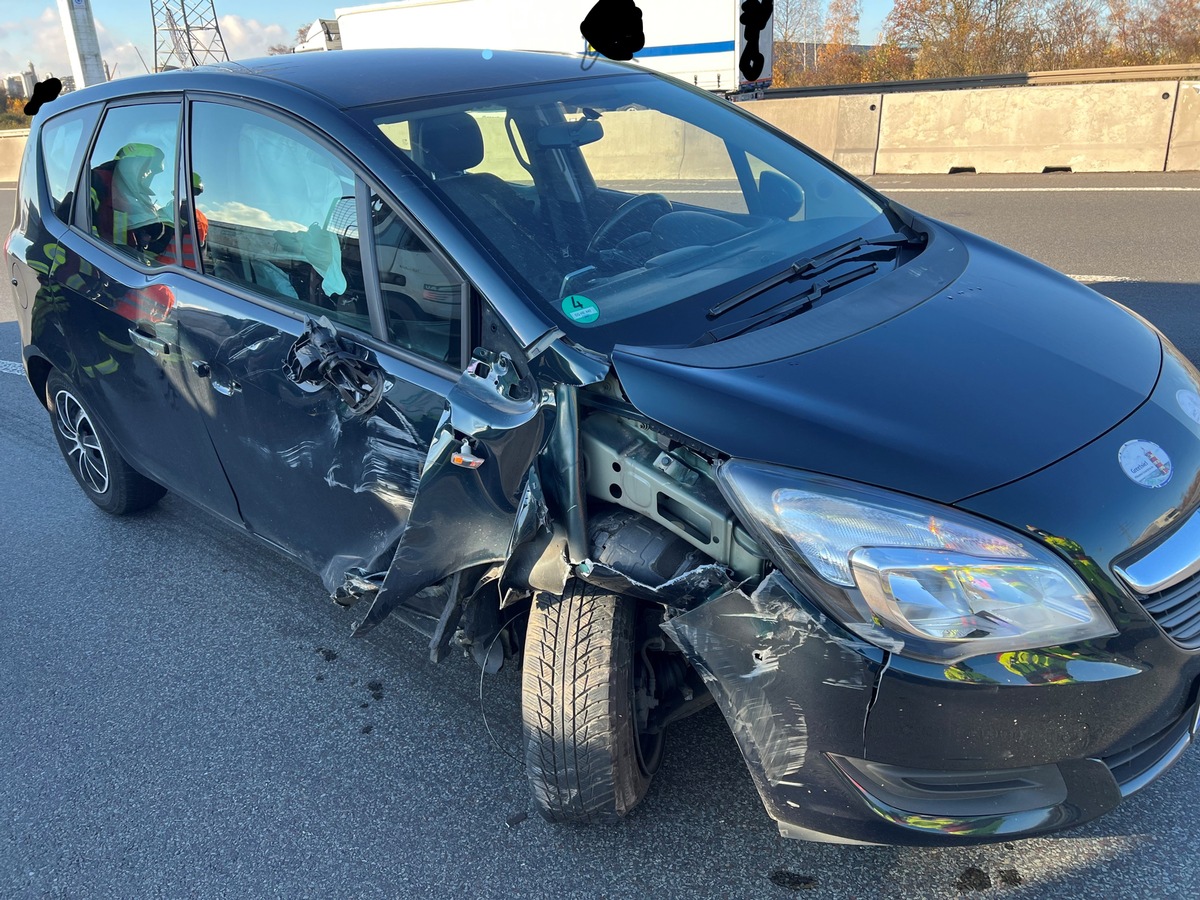 FW-OB: Geplatzter LKW-Reifen führt zum Verkehrsunfall auf der BAB A 3