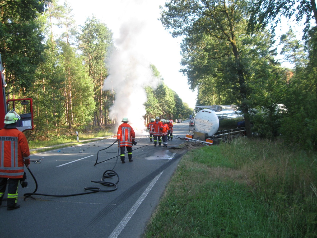 POL-WL: Pkw-Fahrer stirbt bei Unfall ++ Winsen - Einbruch in Imbiss ++ Buchholz - Beamer geklaut ++ Und weitere Meldungen