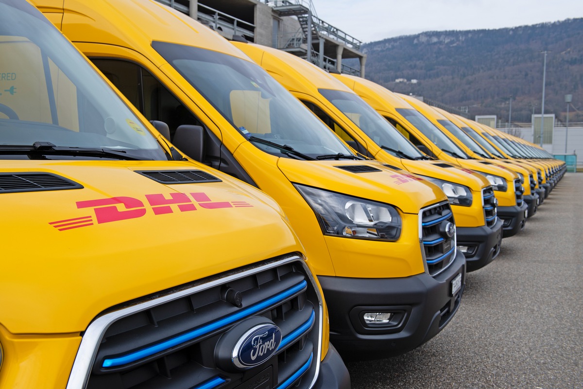 Ford électrise la flotte de DHL avec de nouvelles versions de l&#039;E-Transit