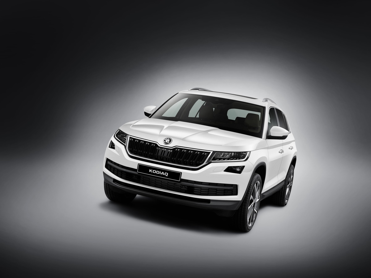 SKODA KODIAQ feiert Messepremiere auf Pariser Autosalon 2016 (FOTO)