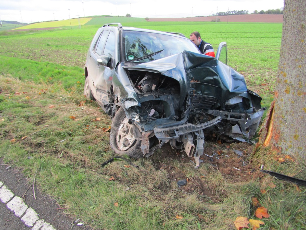 POL-HM: Schwerer Verkehrsunfall auf der L588