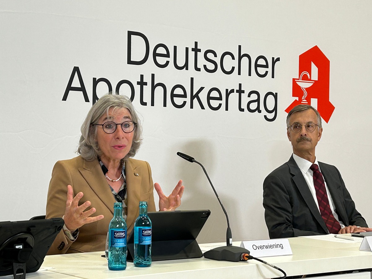 Deutscher Apothekertag - Apothekenklima-Index 2023: Viel Pessimismus in den Apotheken, deutliche Forderungen an die Politik