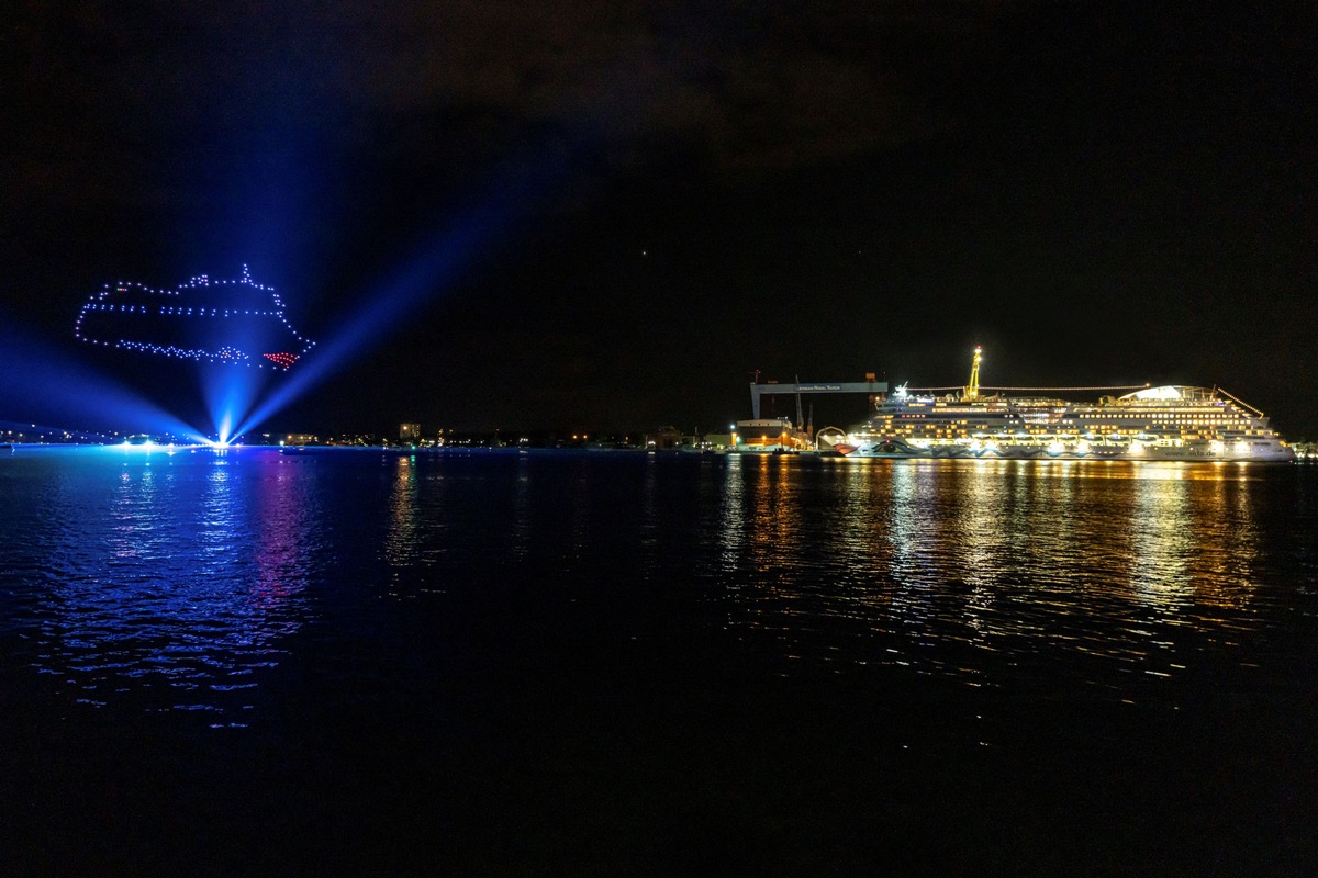 Kieler Woche: Licht- und Feuerwerkshow mit AIDAluna