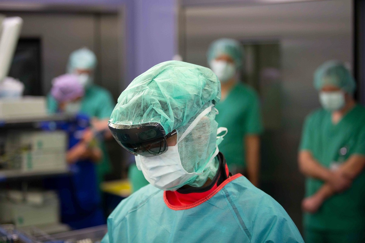 MEDIENMITTEILUNG / PRESS RELEASE - Chirurgische Weiterbildung: Bund unterstützt 12-Millionen-Franken-Projekt / Surgical training:Federation to support 12 million franc project