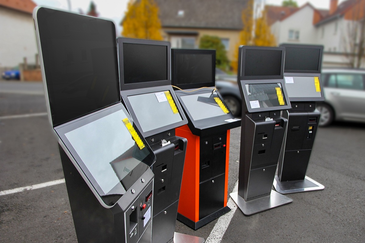 POL-GI: Gießen / Linden: Kontrollen in Spielhallen und Sportsbars - Viele Wettterminals sichergestellt