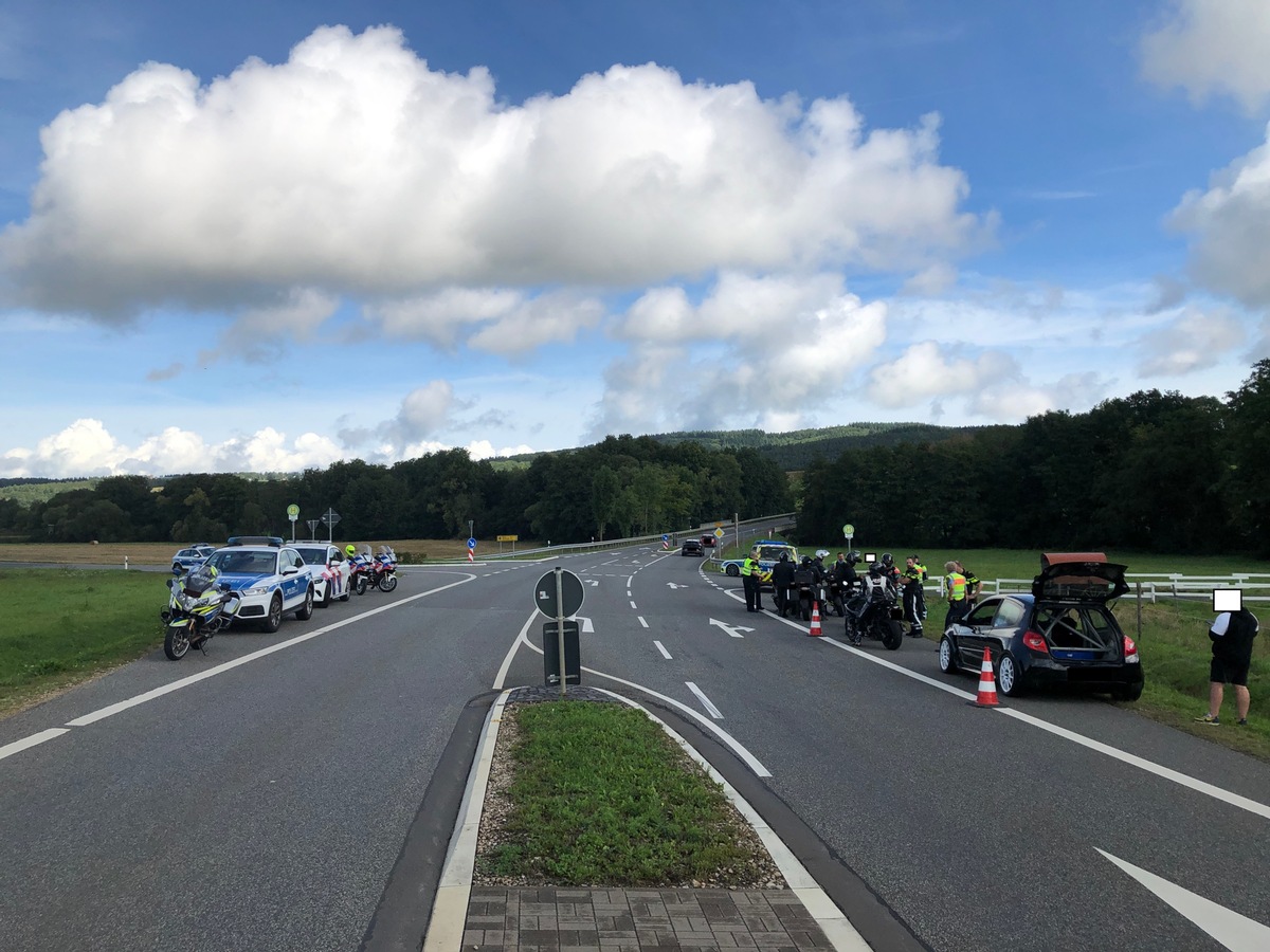 POL-PDWIL: großangelegte Kontrolle des motorisierten Zweiradverkehrs mit Unterstützung umliegender Dienststellen und der niederländischen Polizei