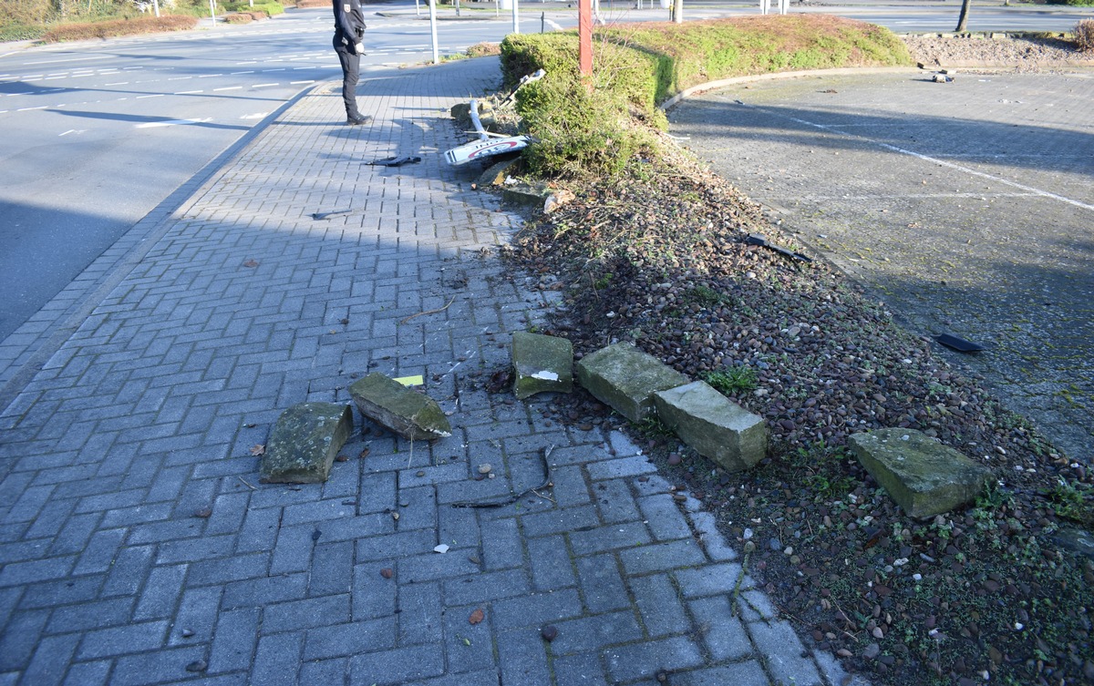 POL-STH: Verkehrsunfallflucht in der Herminenstraße