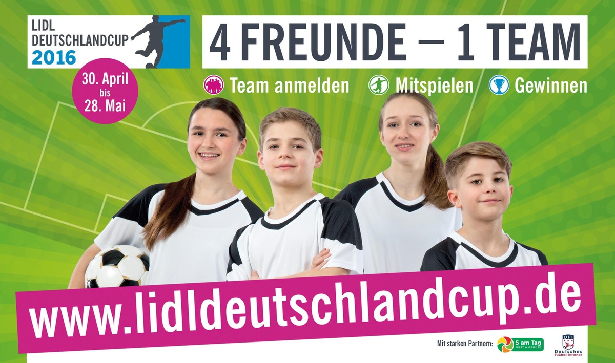 Helden des Bolzplatzes aufgepasst: Der Lidl-Deutschlandcup sucht junge Fußball-Champions / Hans Sarpei und Mario Kotaska als Turnierpaten und Experten für die Themen Bewegung und bewusste Ernährung (FOTO)