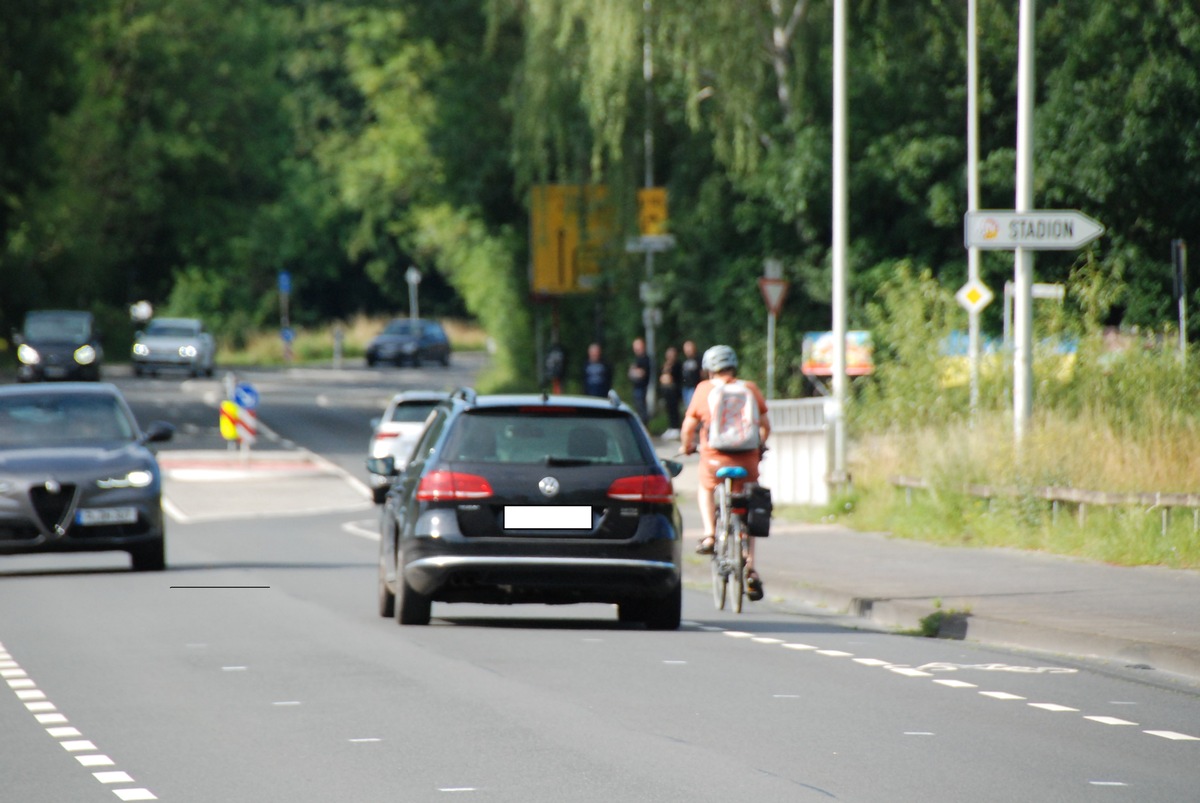 POL-HI: Polizei kontrolliert Seitenabstand zu Radfahrern am Hohnsen