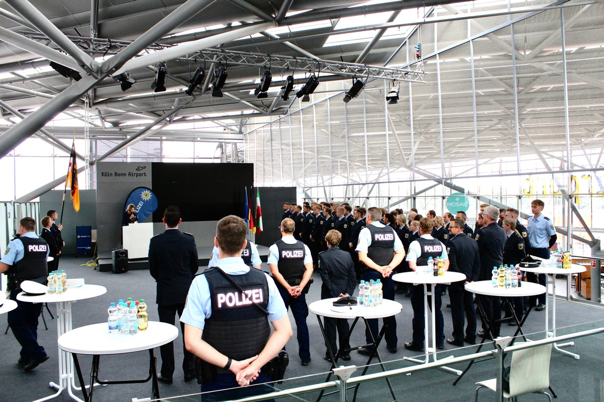 BPOL NRW: Verstärkung für die Bundespolizei am Flughafen Köln Bonn