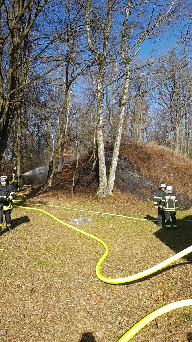 FW-EN: Wetter - Gasgeruch Am Brasberg und Buschfeuer am Radweg