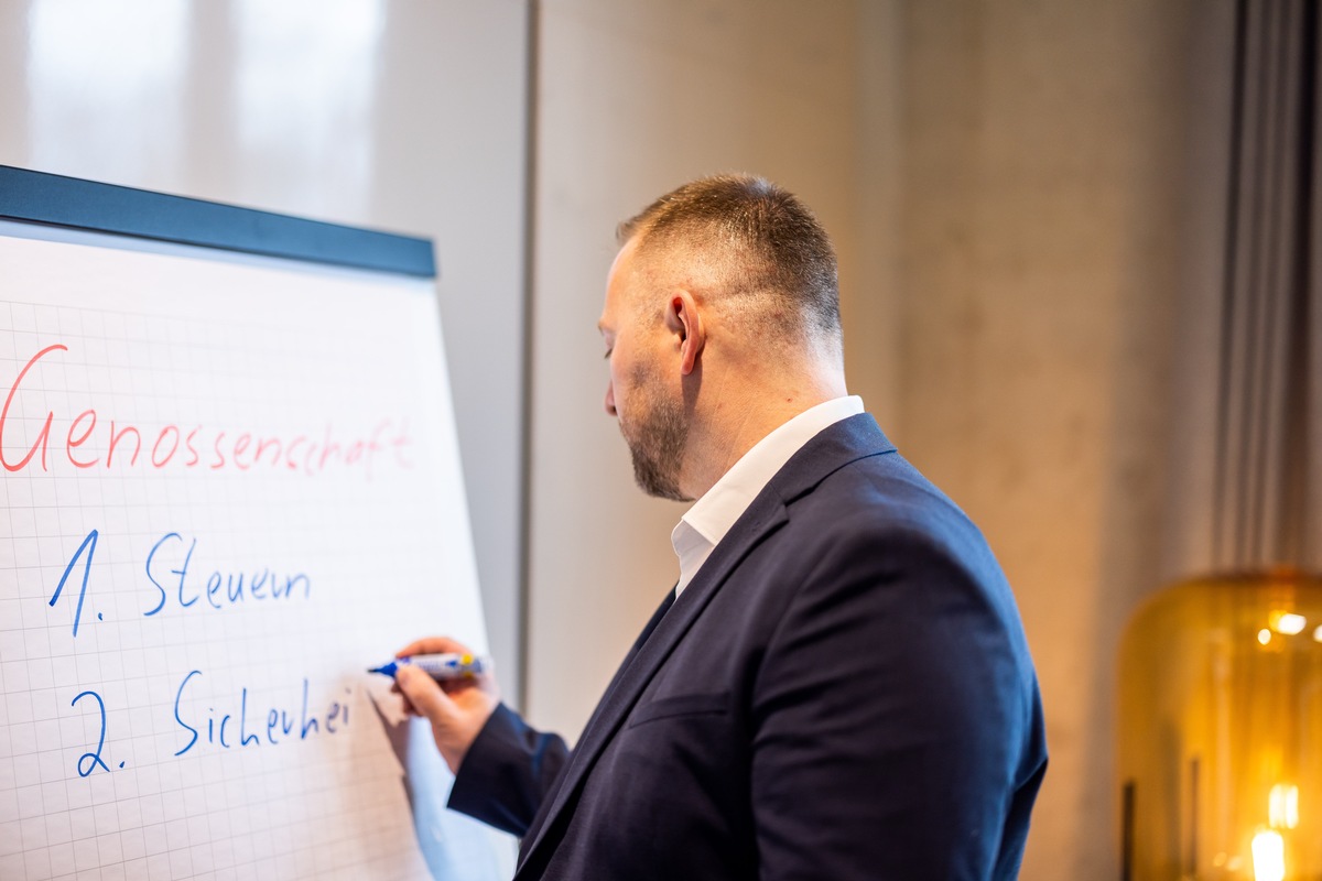 Björn Erhard: Die Rechtsform der eingetragenen Genossenschaft für Apotheken