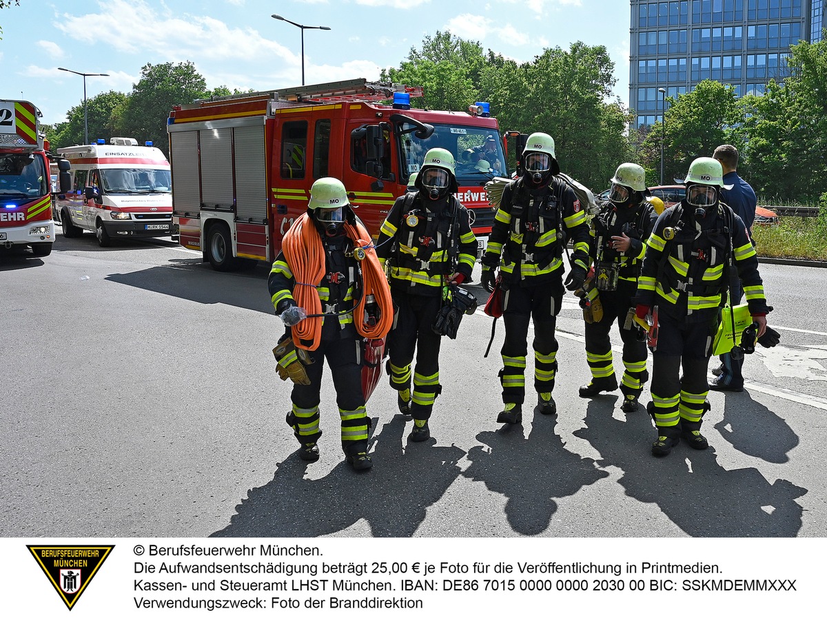 FW-M: Großeinsatz auf Baustelle (Olympiapark)