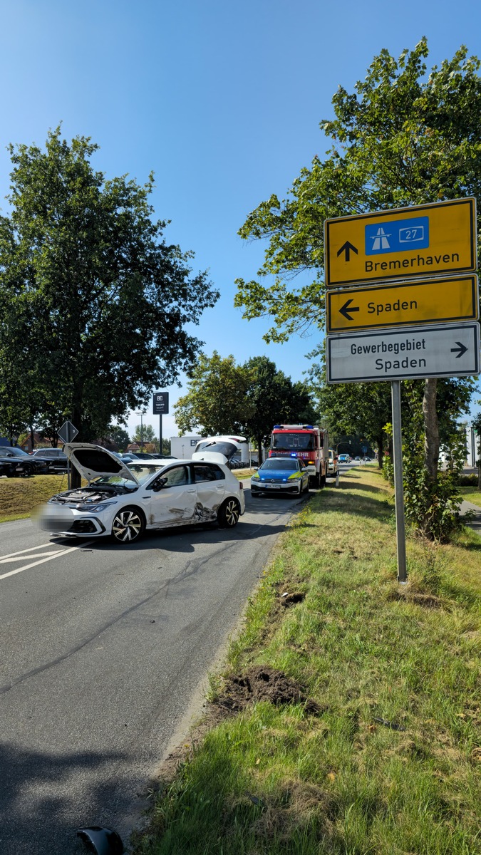 FFW Schiffdorf: Verkehrsunfall mit drei Verletzten - Bremerhavener Straße teilweise voll gesperrt