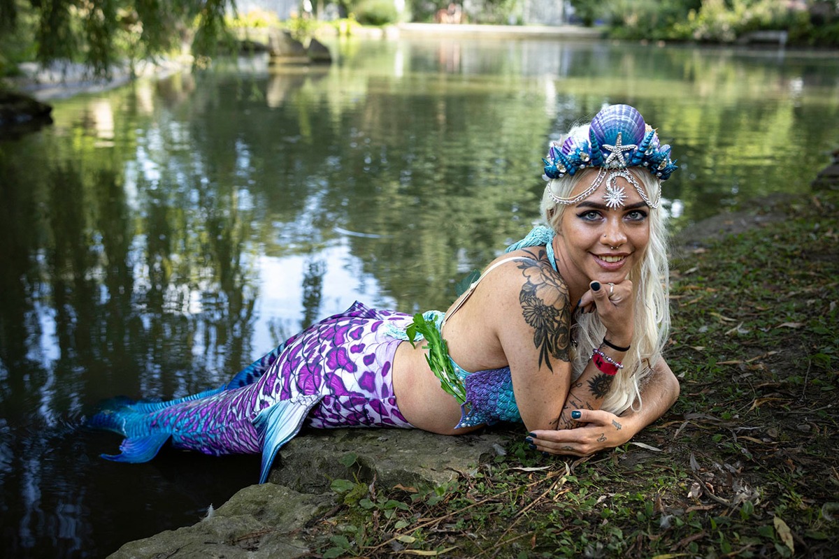 Lichtershows, Seejungfrauen und ein zwinkernder Drache: Familien-Festival „Annotopia“ färben Bad Mergentheim bunt