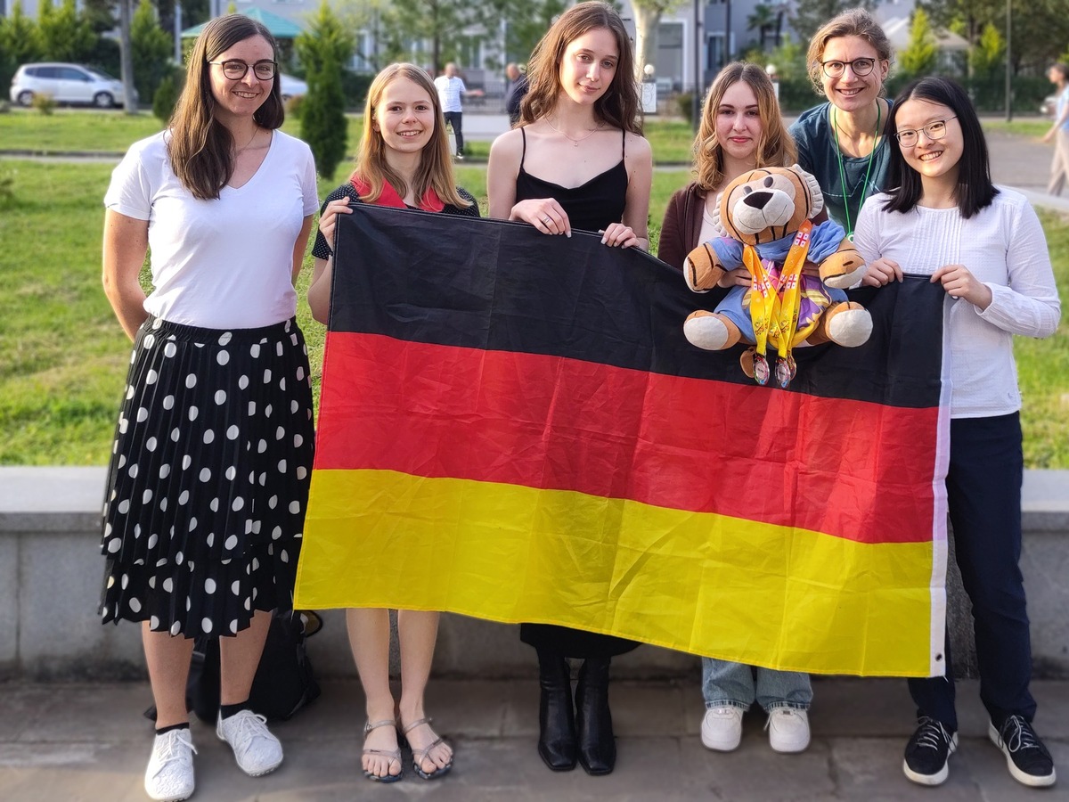 Europäische Mathe-Olympiade für Mädchen: Deutsches Team holt Gold in Georgien