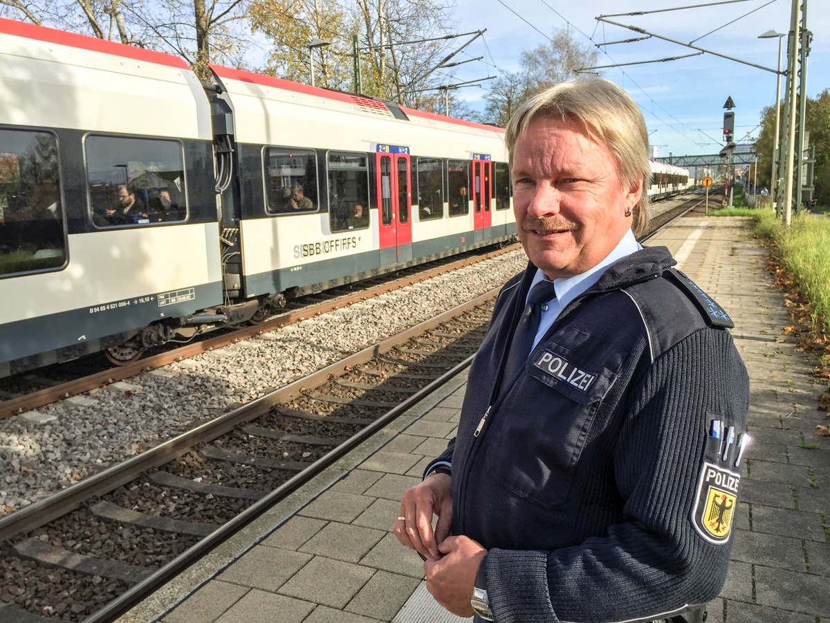 BPOLI-KN: Gemeinsame Sicherheits-Initiative der Konstanzer Bundespolizei und der SBB GmbH auf der &quot;Seehas&quot;-Strecke