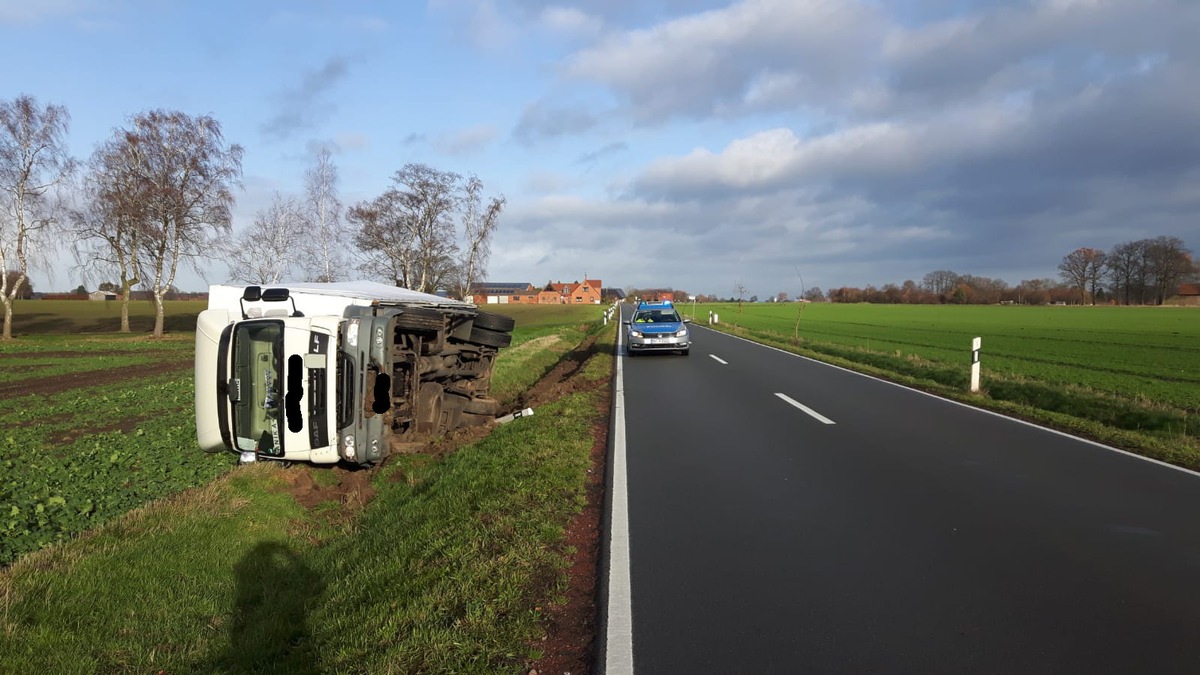 POL-DH: --- Asendorf - Lkw im Seitengraben ---