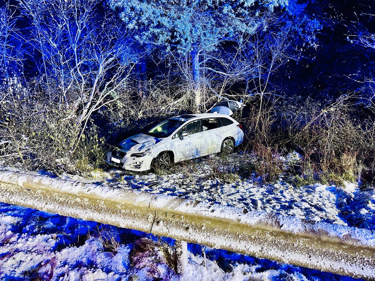 FW Mainz: Massenkarambolage nach Schneefall auf der A 60