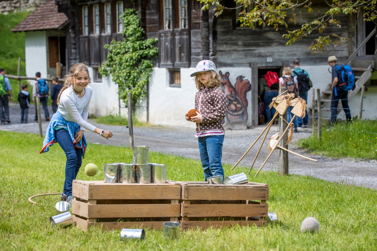 Schwingen und Sporteln auf dem Ballenberg / Freilichtmuseum startet am Gründonnerstag, 6. April 2023, in die neue Saison