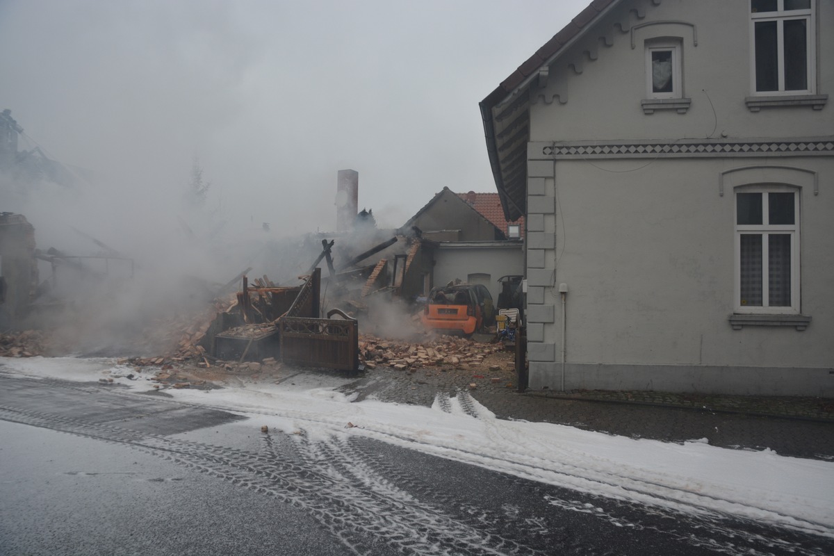 POL-ROW: Nachtrag Brand Zeven