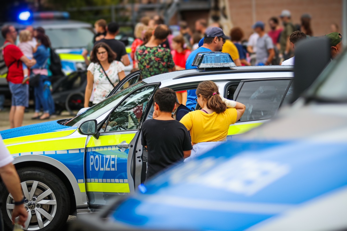 POL-DA: Darmstadt / Südhessen: Ein Tag voller strahlender Gesichter / Über 8.000 Besucherinnen und Besucher beim Sommerfest der Polizei