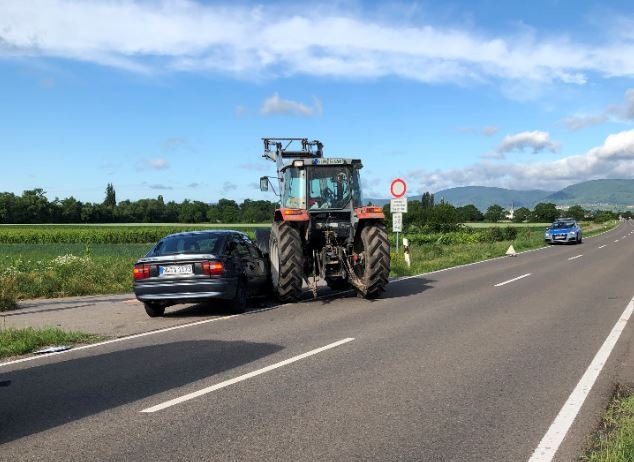 POL-PDLD: Venningen - Schwerer Verkehrsunfall mit drei Verletzten auf der K6