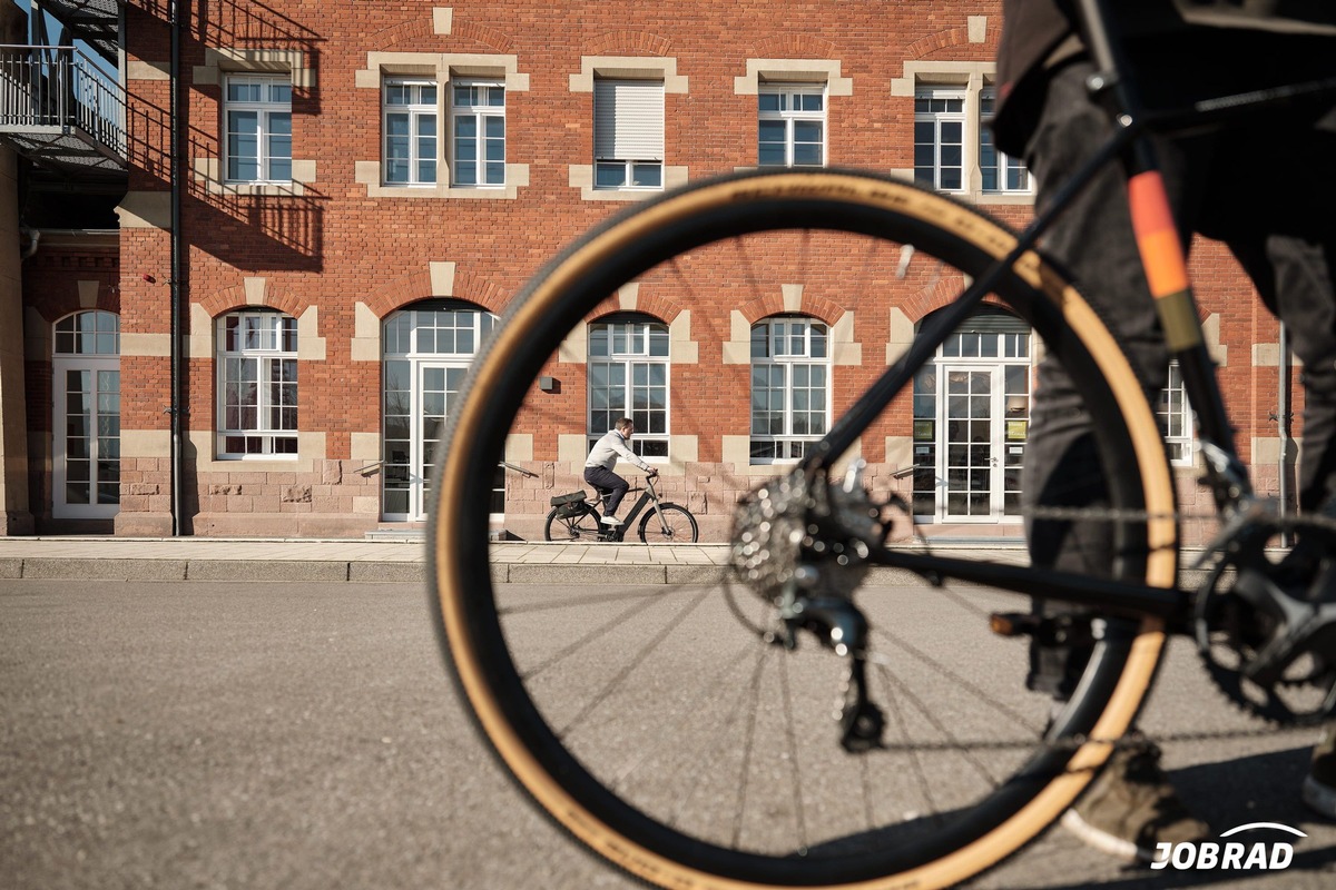 Provinzial fördert nachhaltige Mobilität - Neues Dienstradleasing