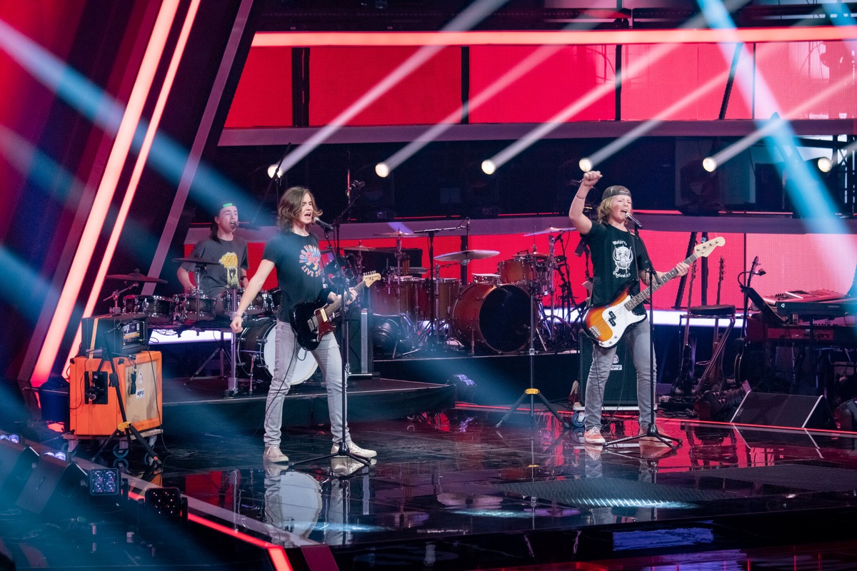 Hey ho, let&#039;s go! Die Coaches Smudo &amp; Michi Beck erleben die rockige Erlösung in den ersten Blind Auditions von &quot;The Voice Kids&quot; 2021 - am Samstag um 20:15 Uhr in SAT.1