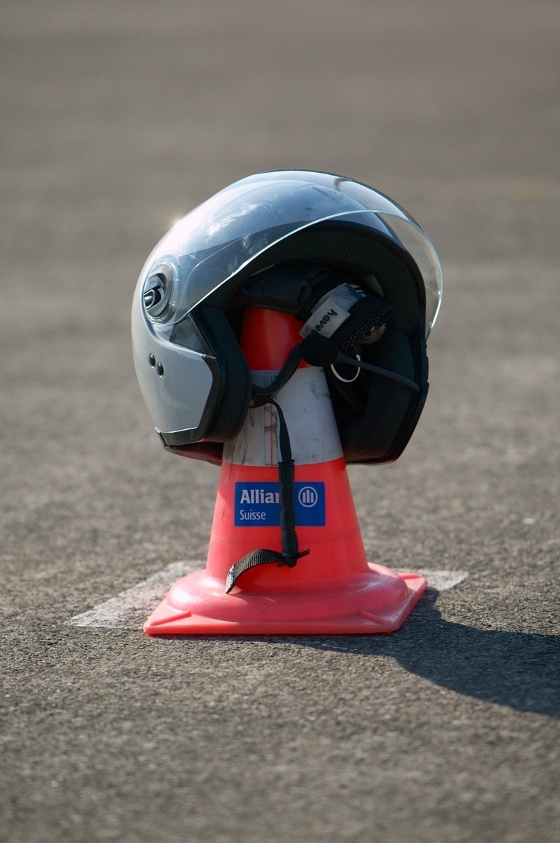 Fit für die Motorradsaison: Allianz Suisse bietet wieder Fahrsicherheitstrainings an