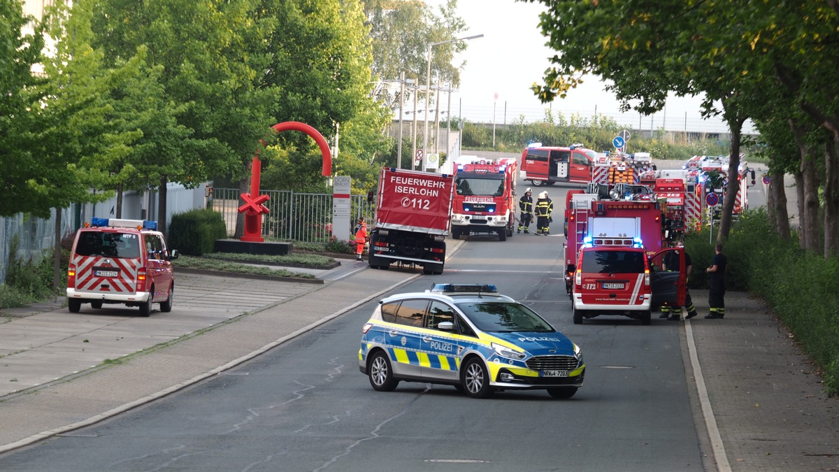 FW-MK: Brand eines Ölhärtebeckens